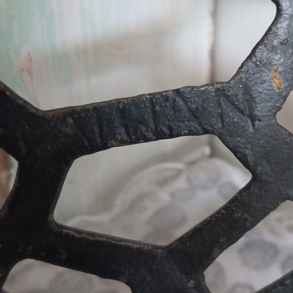 2 Turtle Shaped Metal Trivets - Picture 7 of 7
